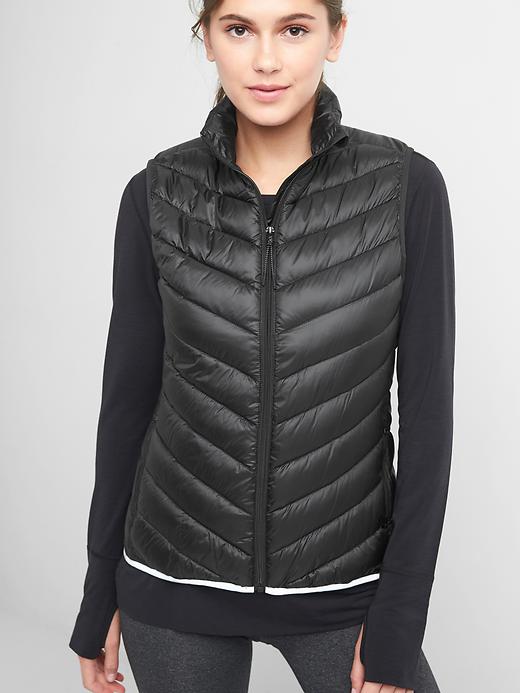 gapfit lightweight hooded puffer jacket