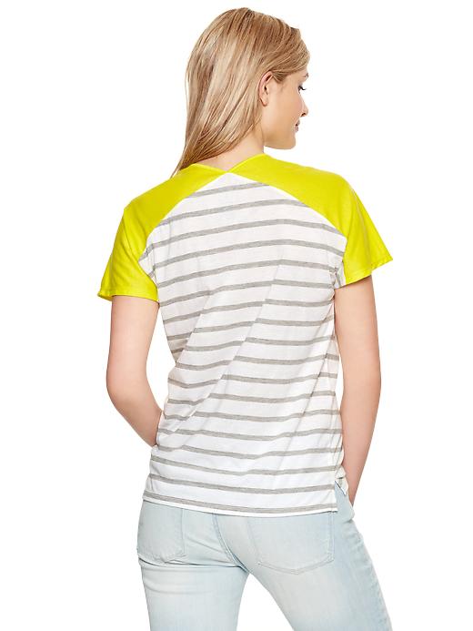 Image number 2 showing, Colorblock raglan T