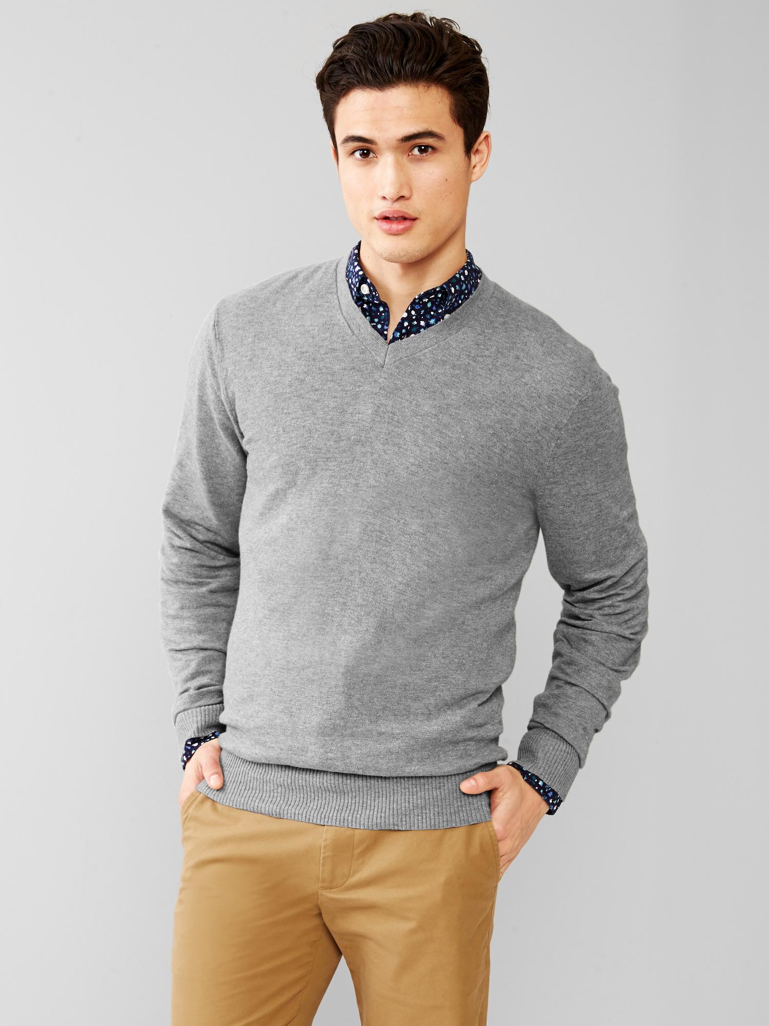 Cotton slub V-neck sweater | Gap