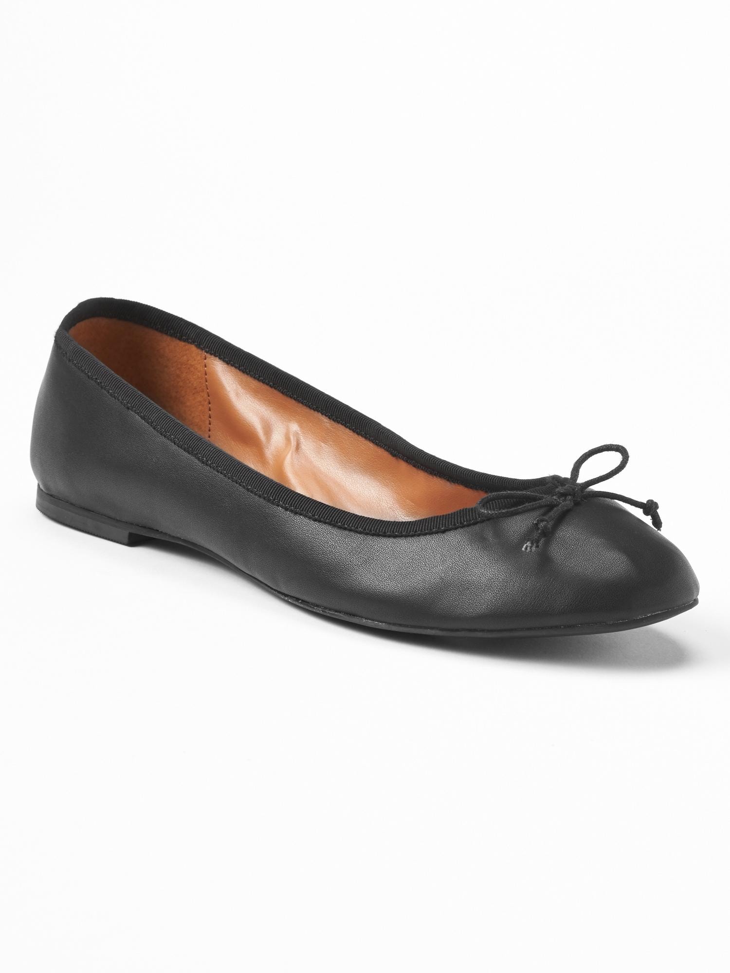 Gap 2025 black flats