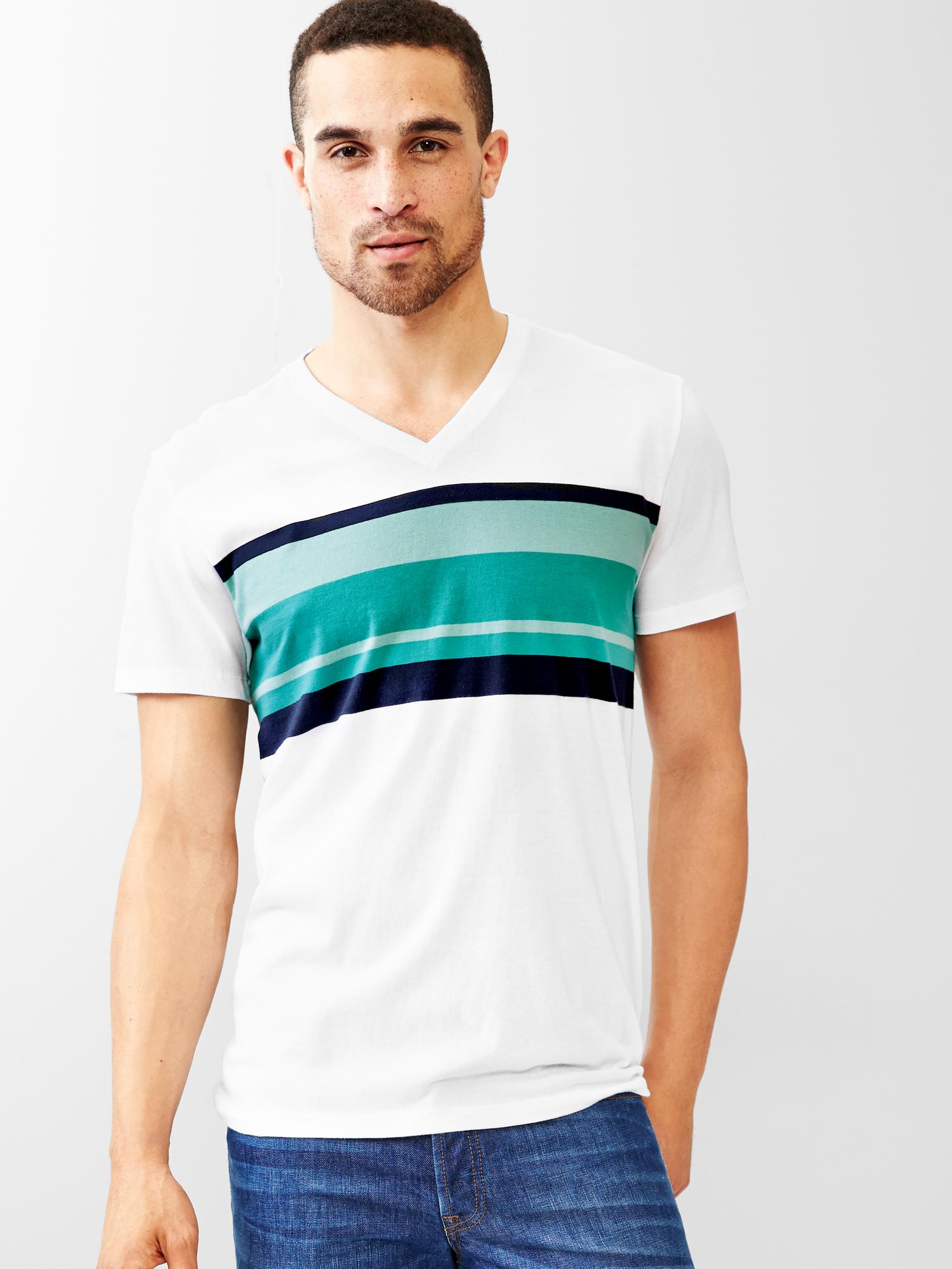 Essential stripe V-neck t-shirt