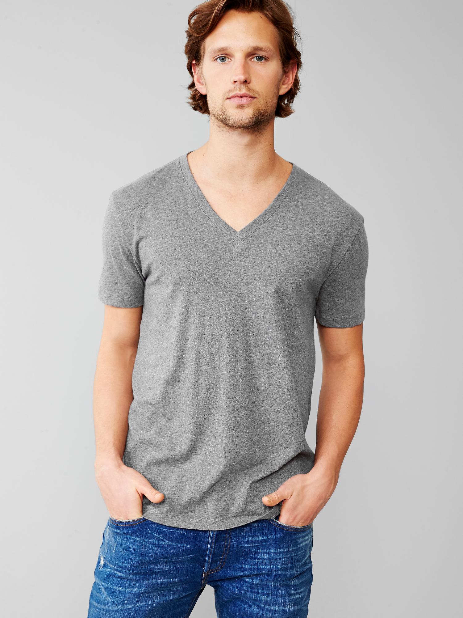 Essential deep V-neck t-shirt | Gap