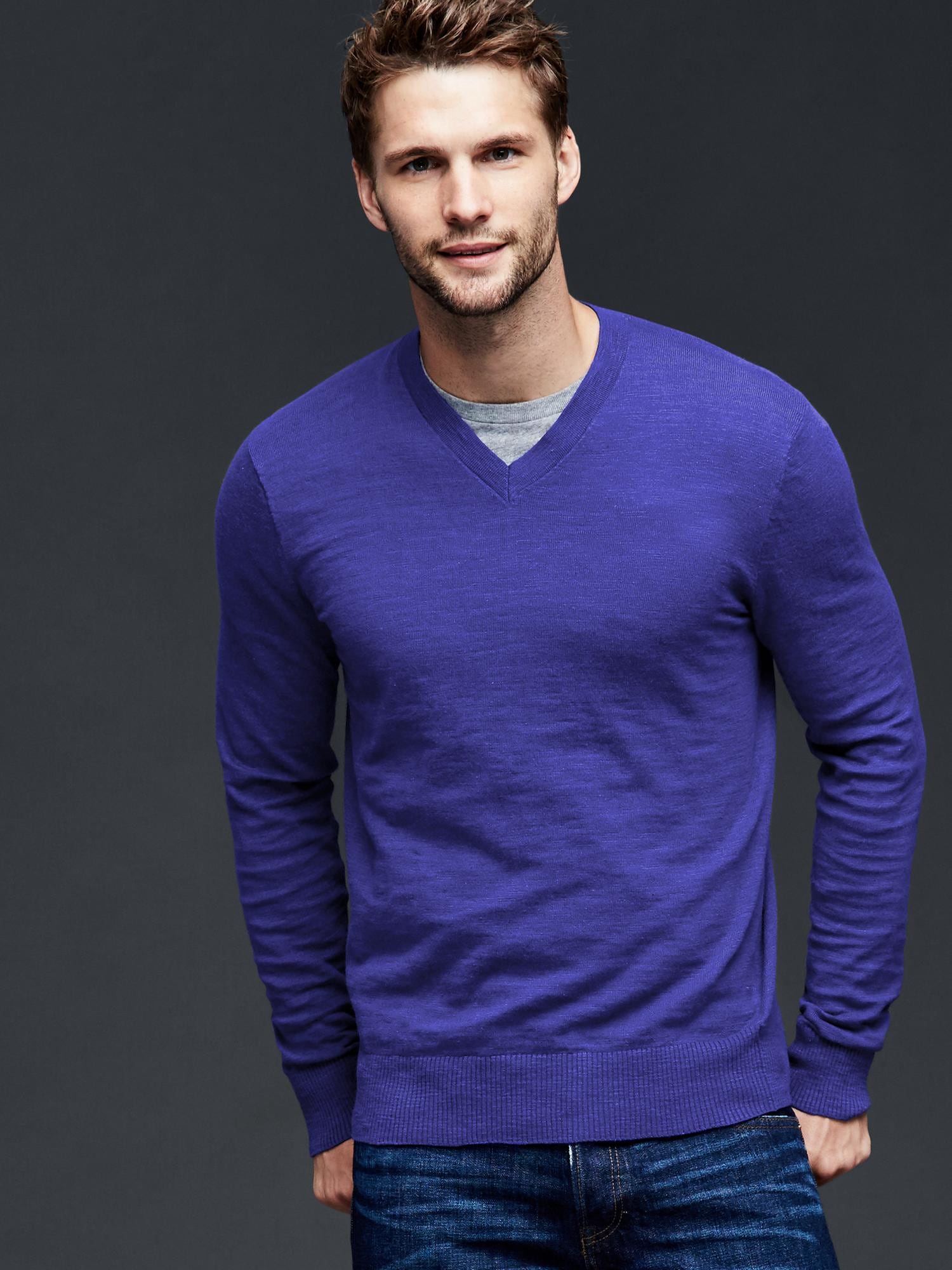 Cotton slub V-neck sweater | Gap