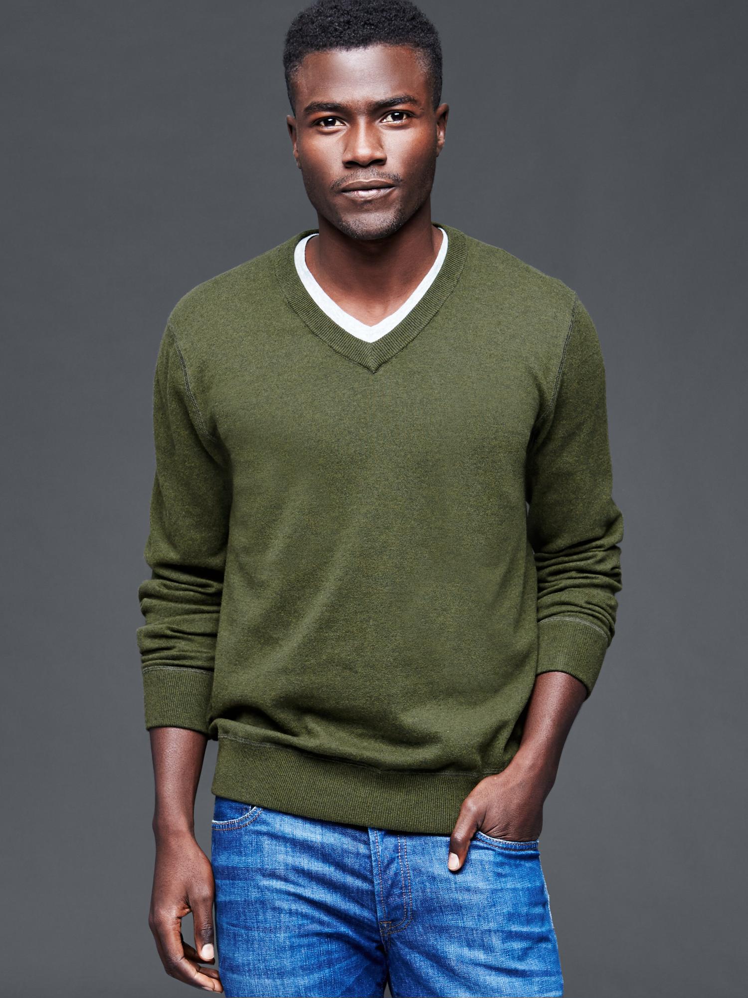 Cotton V-neck sweater | Gap