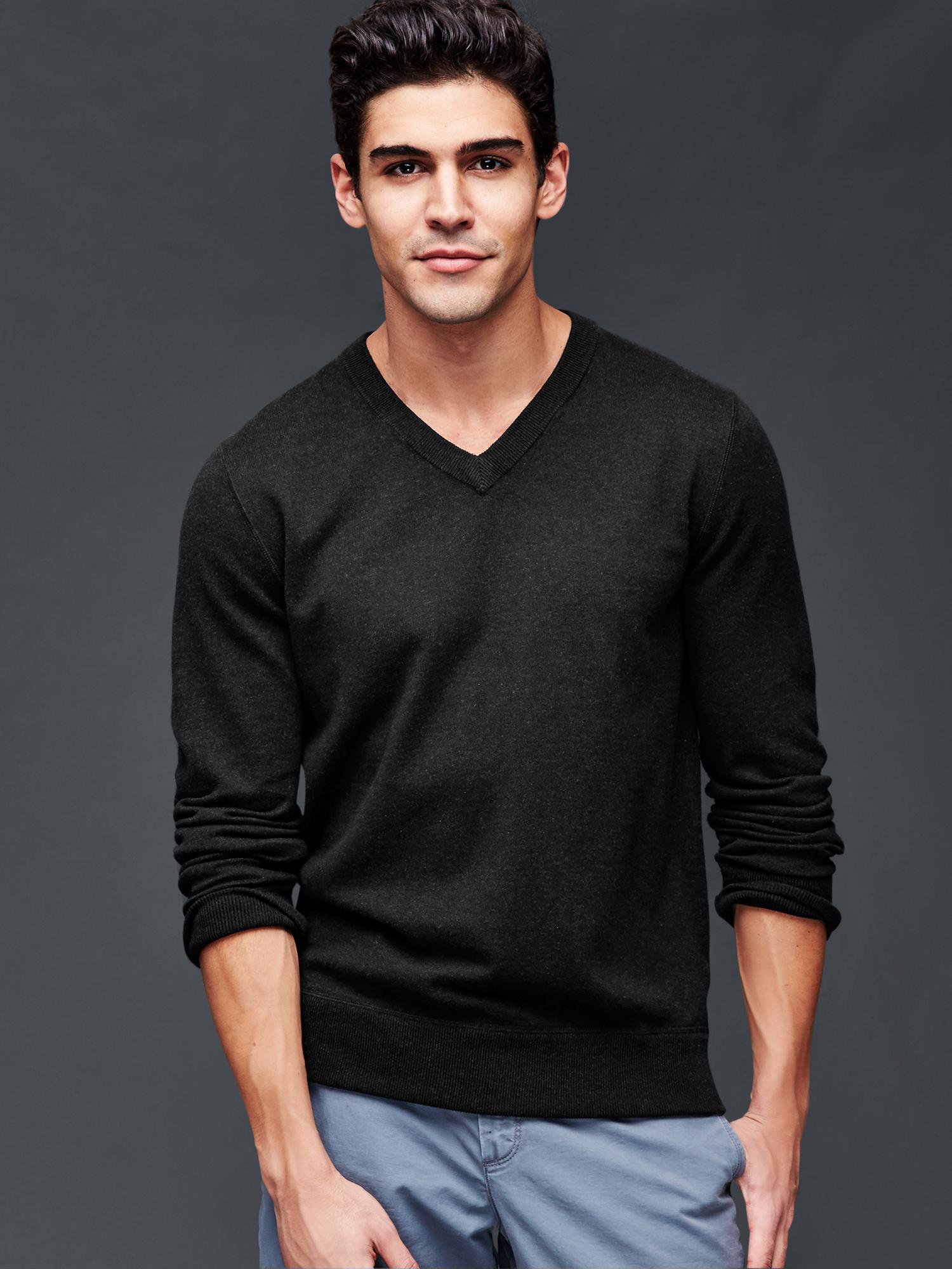Cotton V-neck sweater | Gap