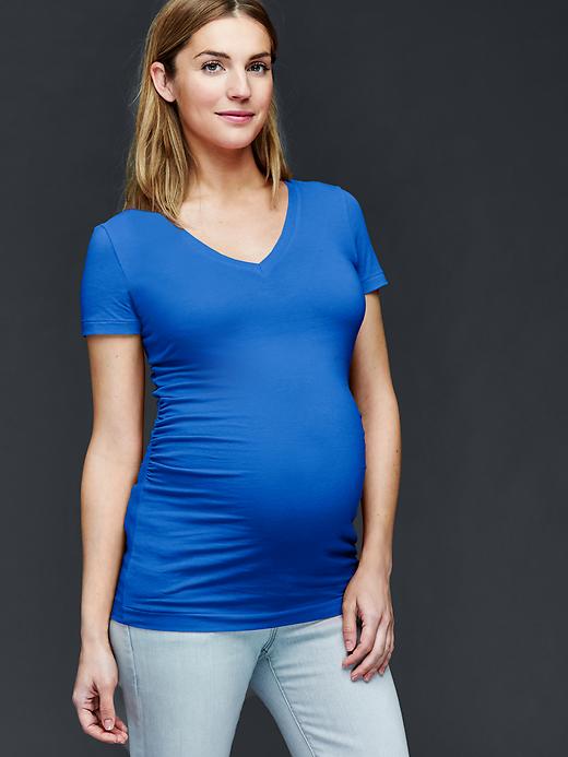 Maternity Pure Body V-Neck T-Shirt | Gap