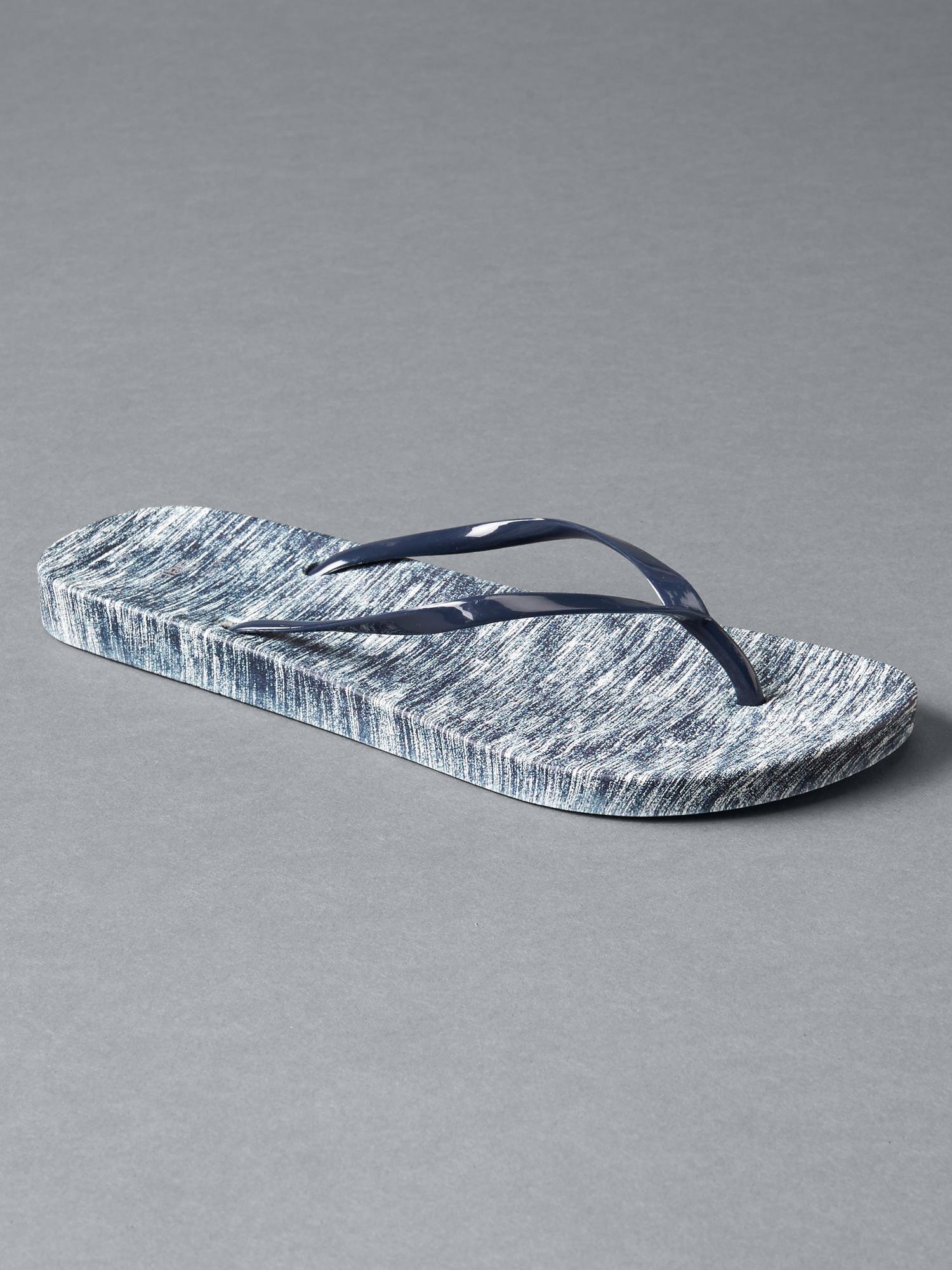 Gap rubber flip clearance flops