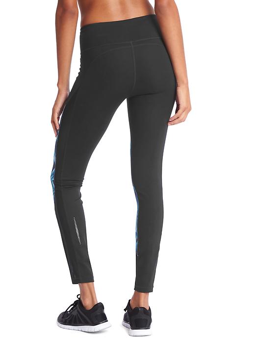 GapFit Blackout Technology gFast mesh panel leggings Gap