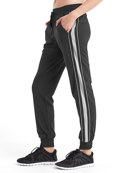 Basic Side Stripe Joggers Black  Womens Ardene BASICS ⋆ Sikhara Resort