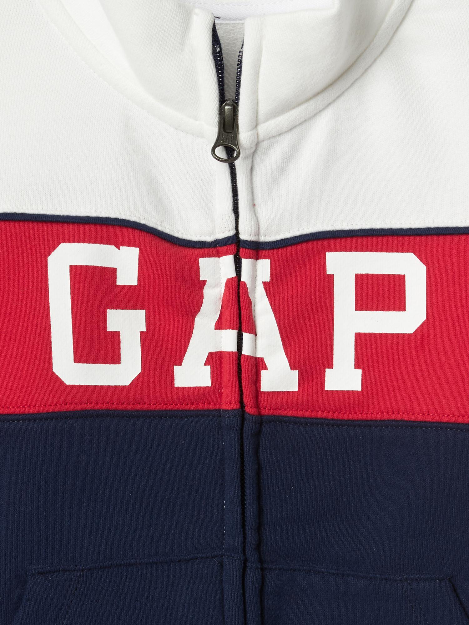 Gap clearance track jacket