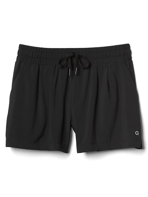 Image number 6 showing, GapFit pleated shorts