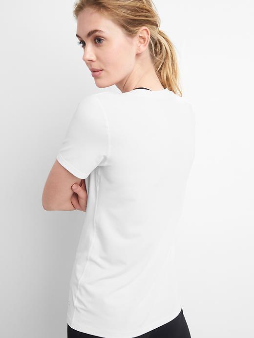 Image number 2 showing, GapFit Breathe V-neck tee