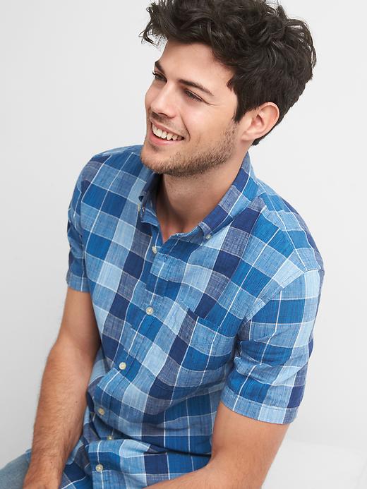 Dobby buffalo plaid short sleeve shirt