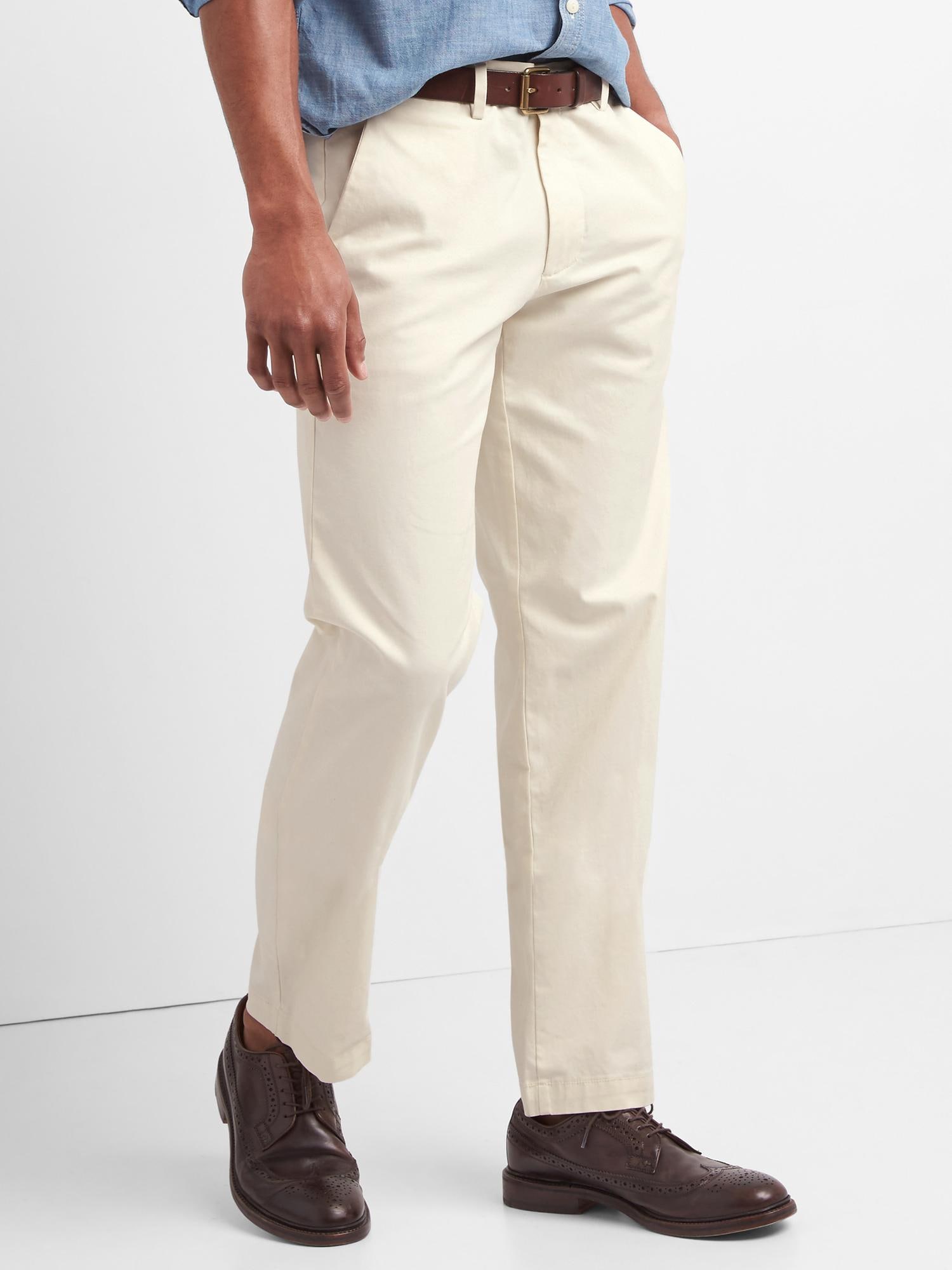 Original Khakis in Straight Fit with GapFlex