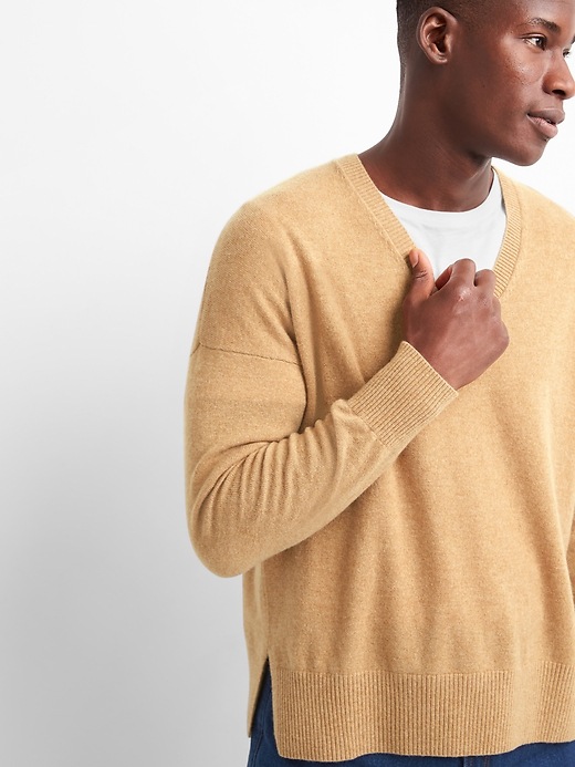 Image number 6 showing, Gap + GQ Ami cashmere oversized V-neck sweater