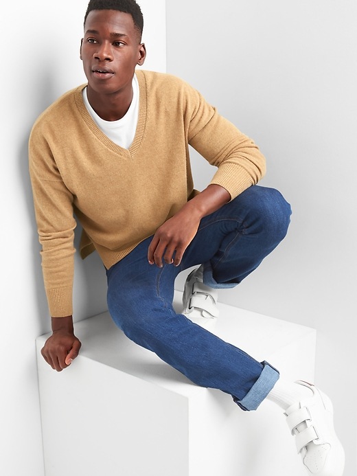 Image number 5 showing, Gap + GQ Ami cashmere oversized V-neck sweater