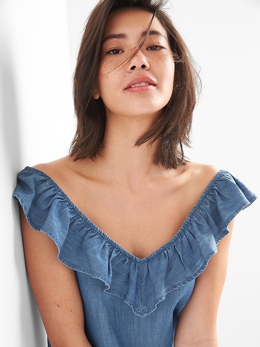 Image number 5 showing, Sleeveless Ruffle V-Neck Top in TENCEL&#153
