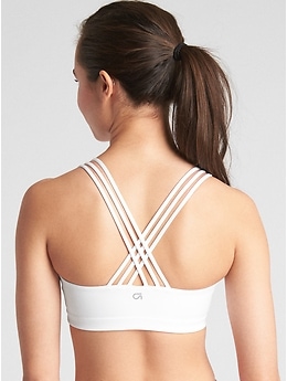 Gap  Outfits 70s, Gap fit, Strappy sports bras