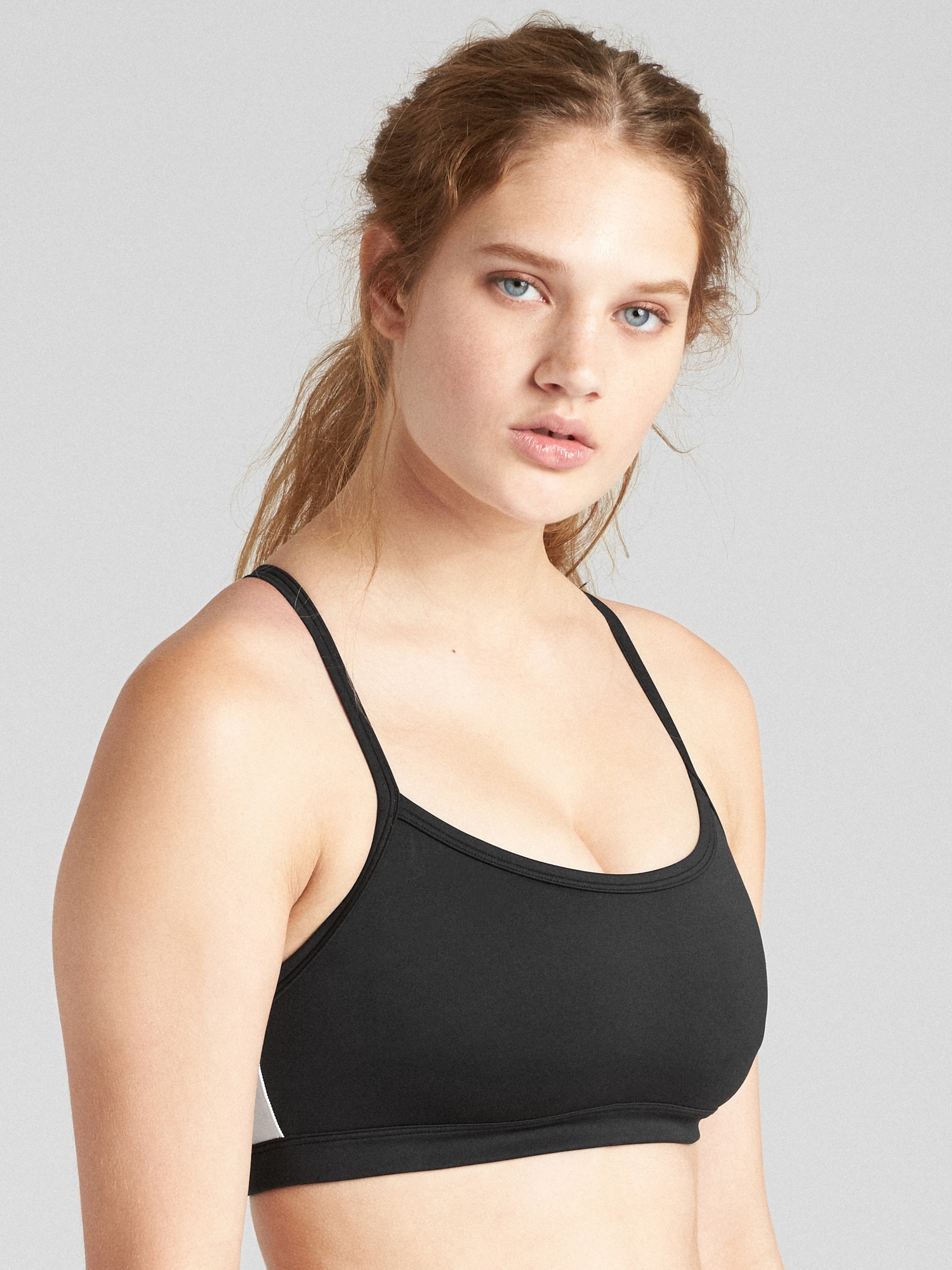 Gap Fit Low Support Ribbed Racerback Sports Bra in Brushed Tech