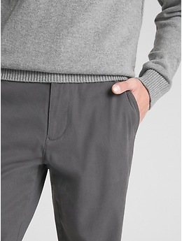 Soft Wear Khakis in Straight Fit with GapFlex