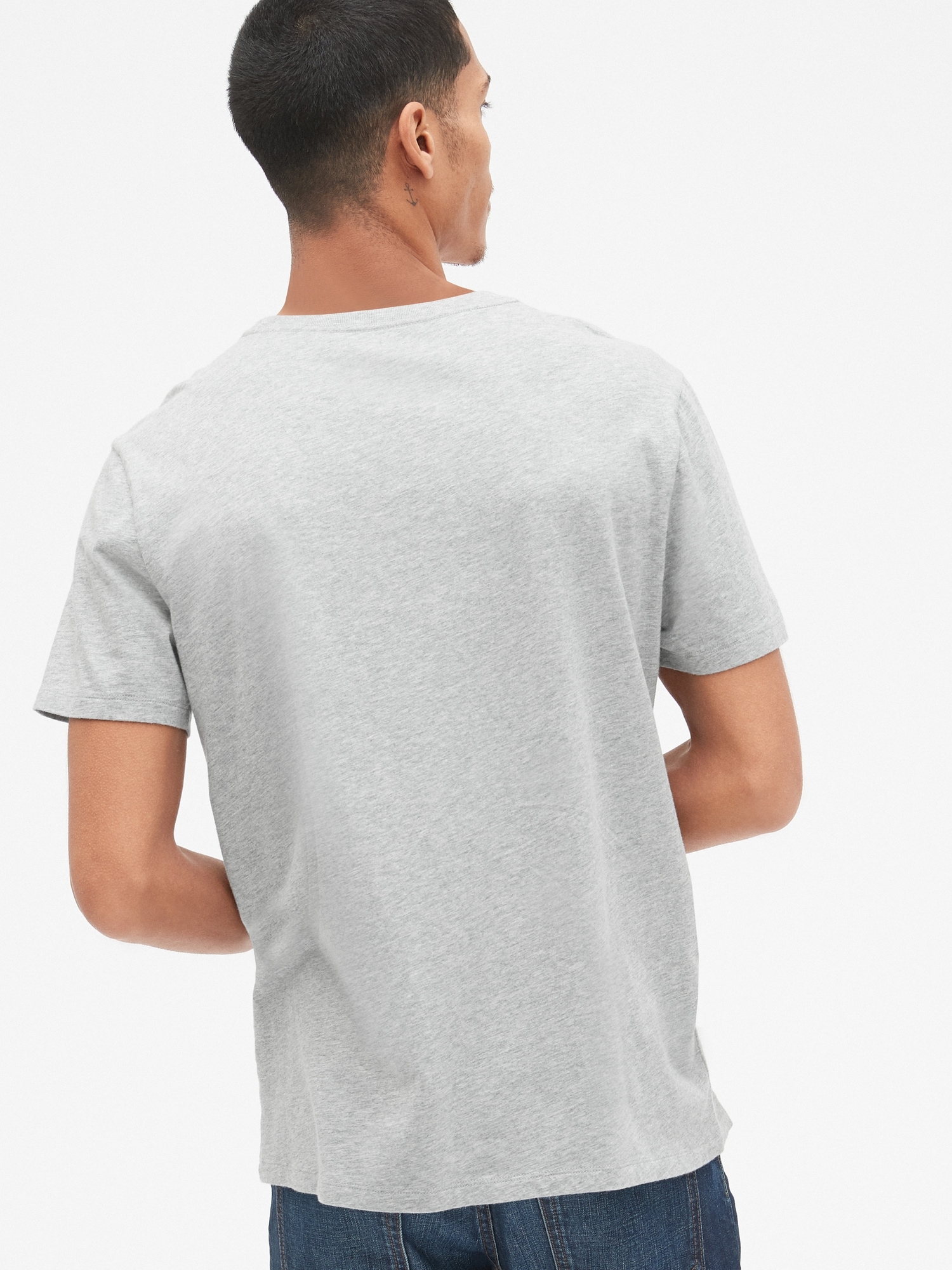 gap pocket t shirt