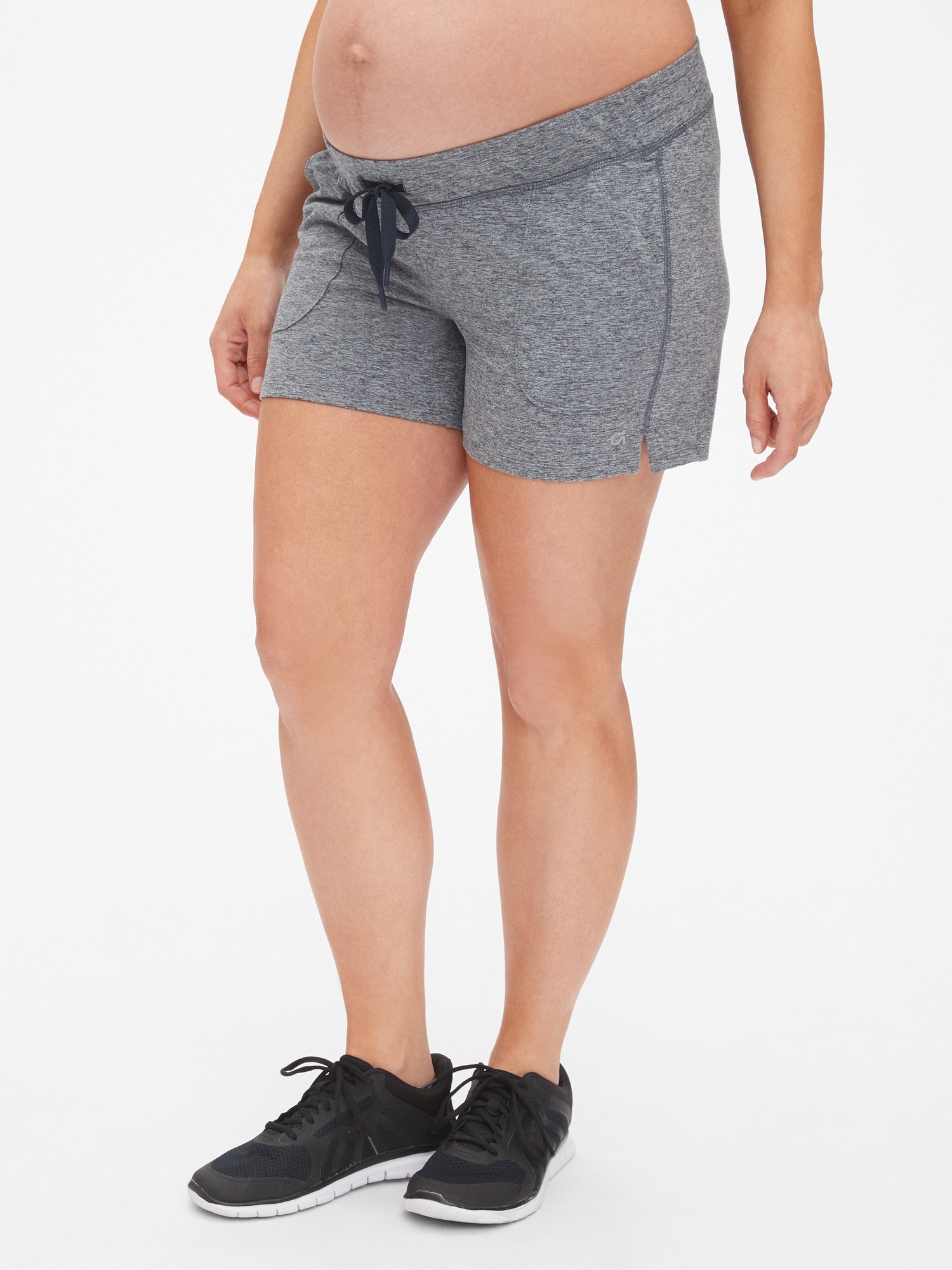 Maternity GapFit 4 Shorts in Brushed Tech Jersey