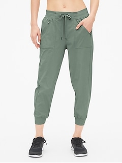 gap cargo capris