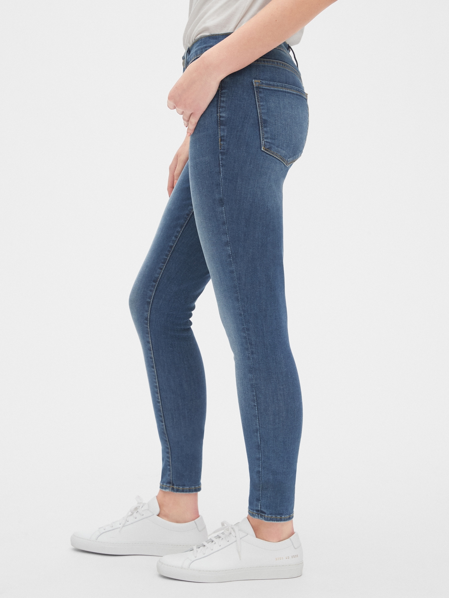 gap mid rise jeans