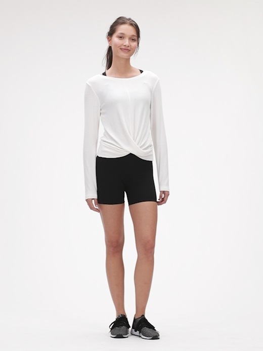 GapFit Supersoft Rib Twist-Front Top