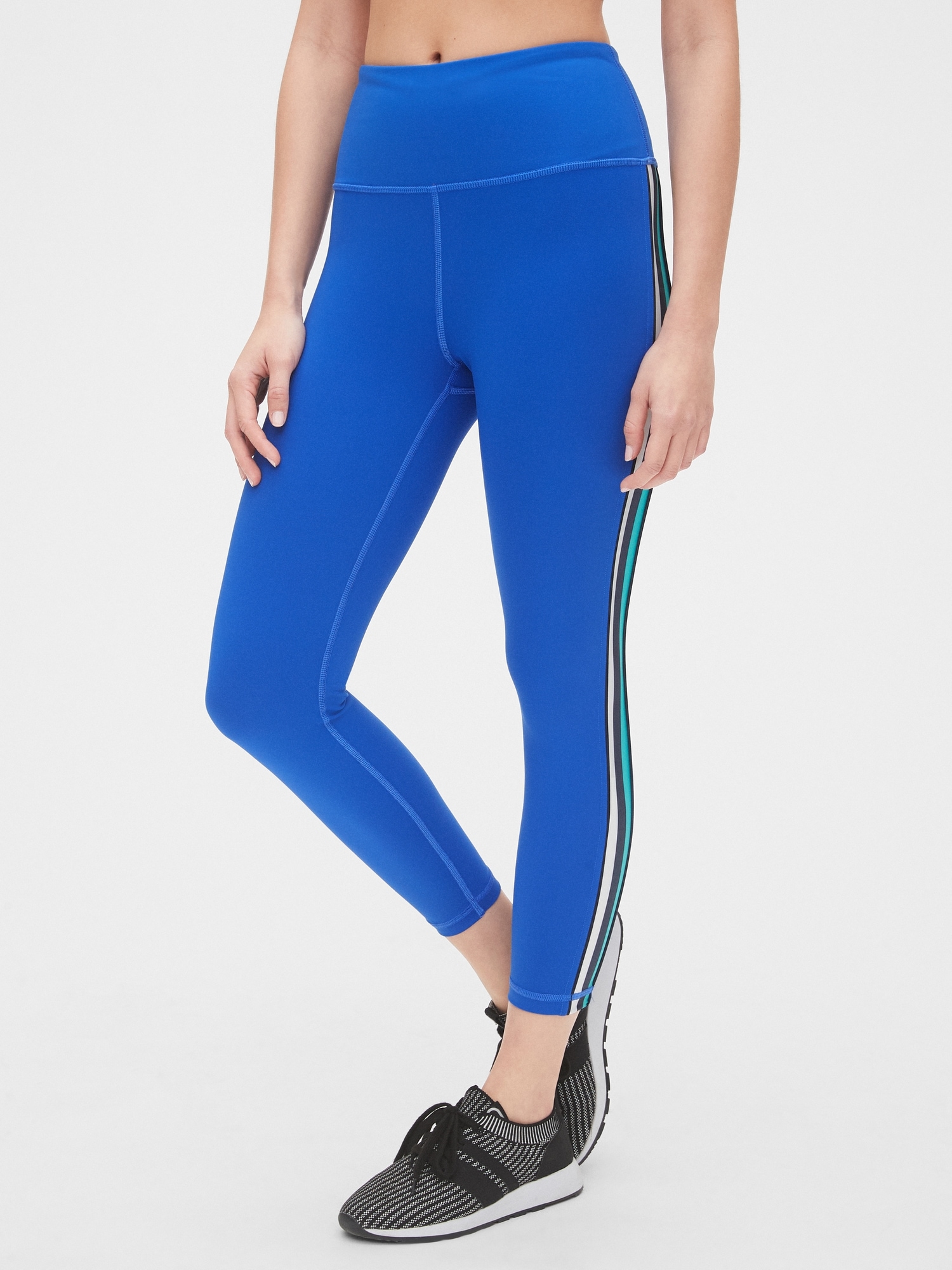GapFit High Rise 7/8 Leggings in Eclipse, The Deals At Gap Are Always  Good, But Have You Seen the Workout Clothes?