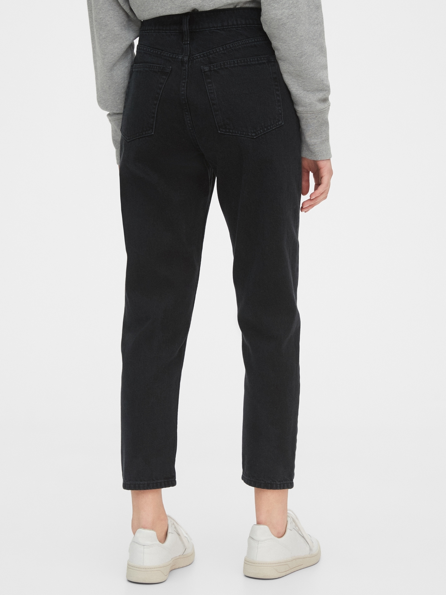 black mom jeans high rise