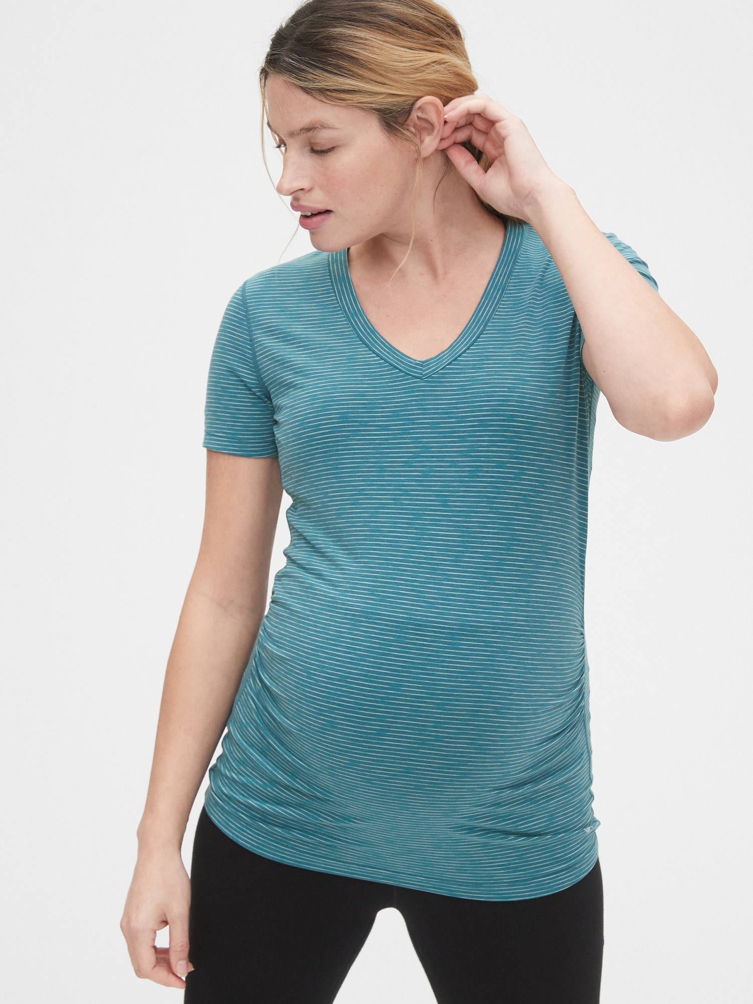 Maternity GapFit Breathe V-Neck T-Shirt