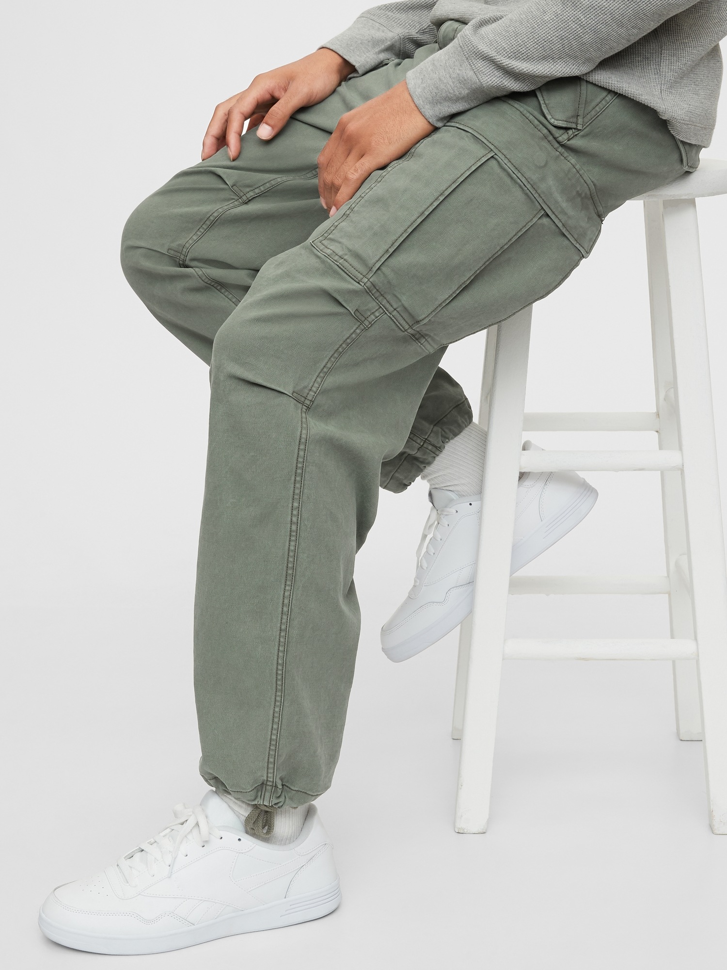 gap green cargo pants