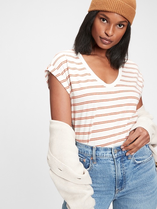 Image number 1 showing, Relaxed V-Neck Stripe T-Shirt