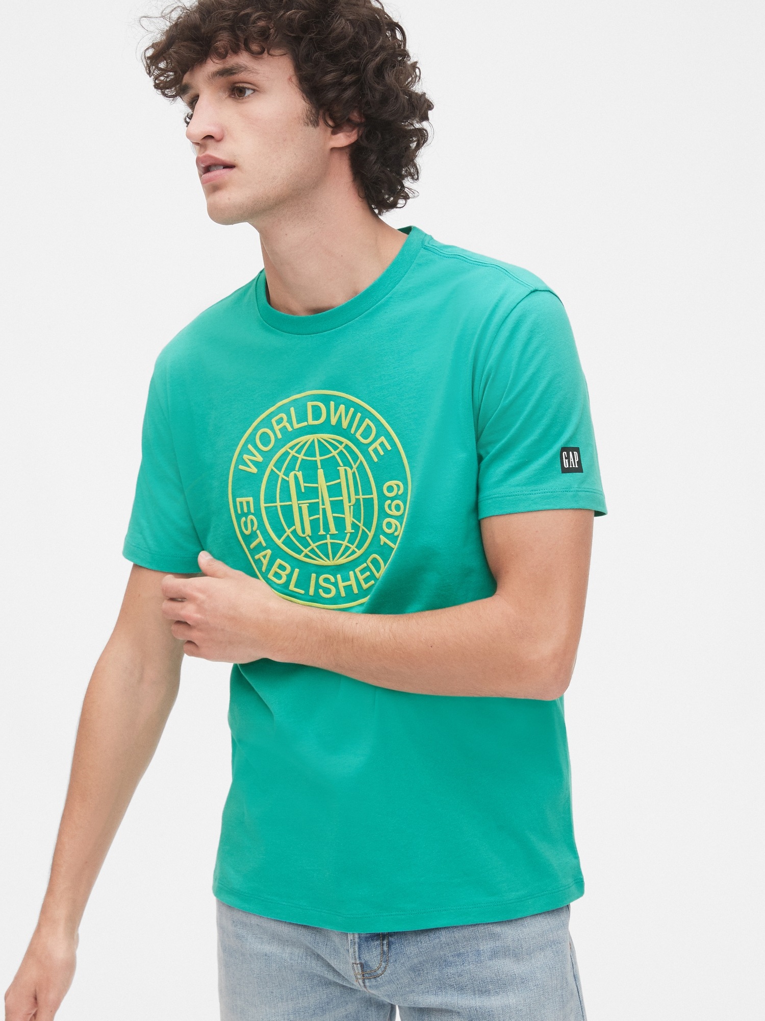 Gap green best sale t shirt