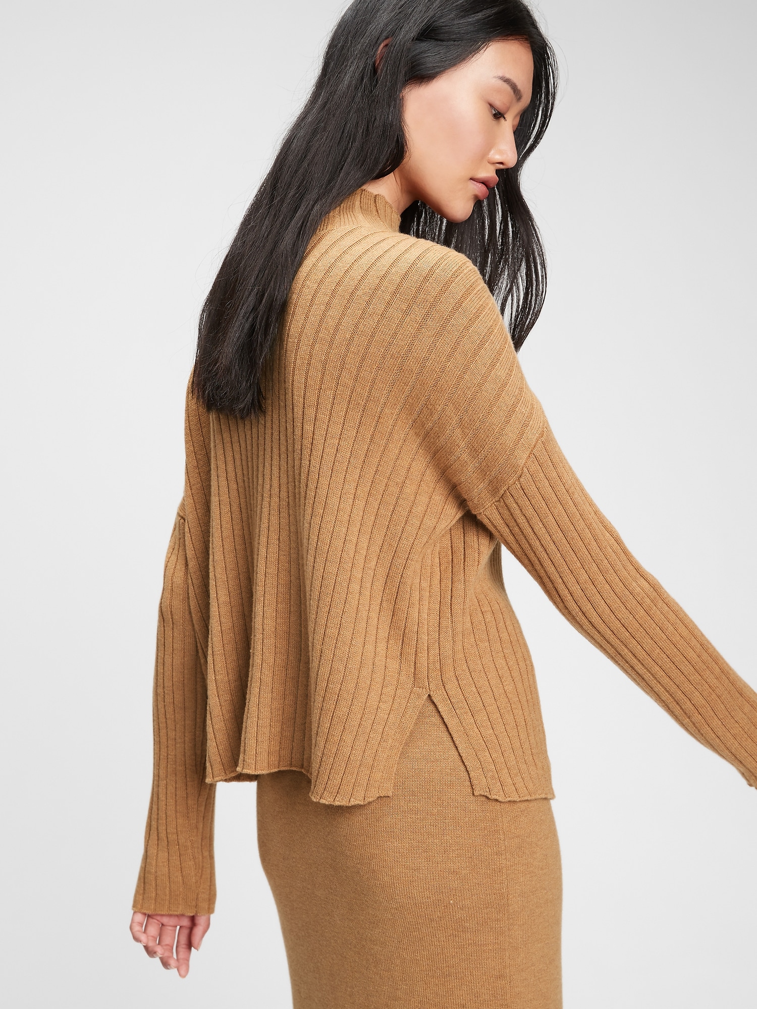 gap merino sweater