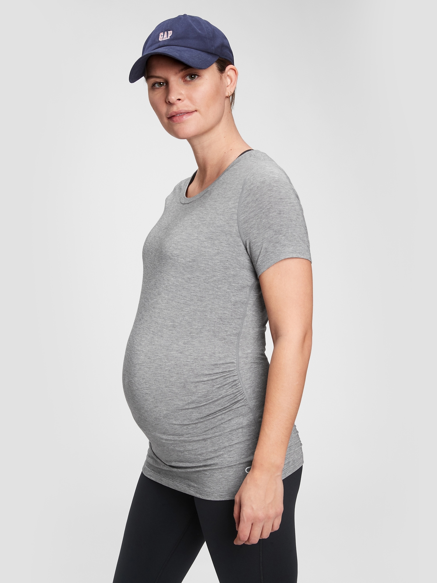Gap Maternity GapFit Breathe V-Neck T-Shirt blue - 213550243