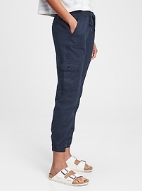 gap cargo joggers with washwell