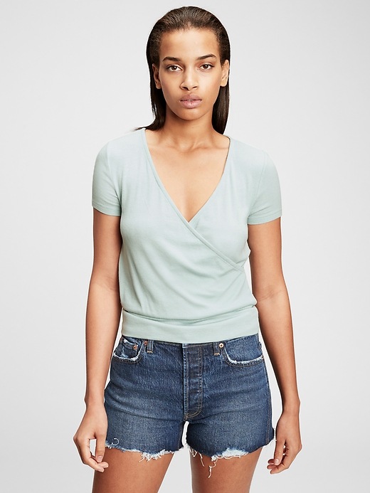 gap wrap shirt