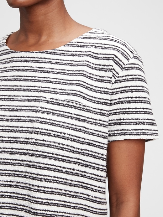 Image number 3 showing, Relaxed Cropped Stripe Pocket T-Shirt