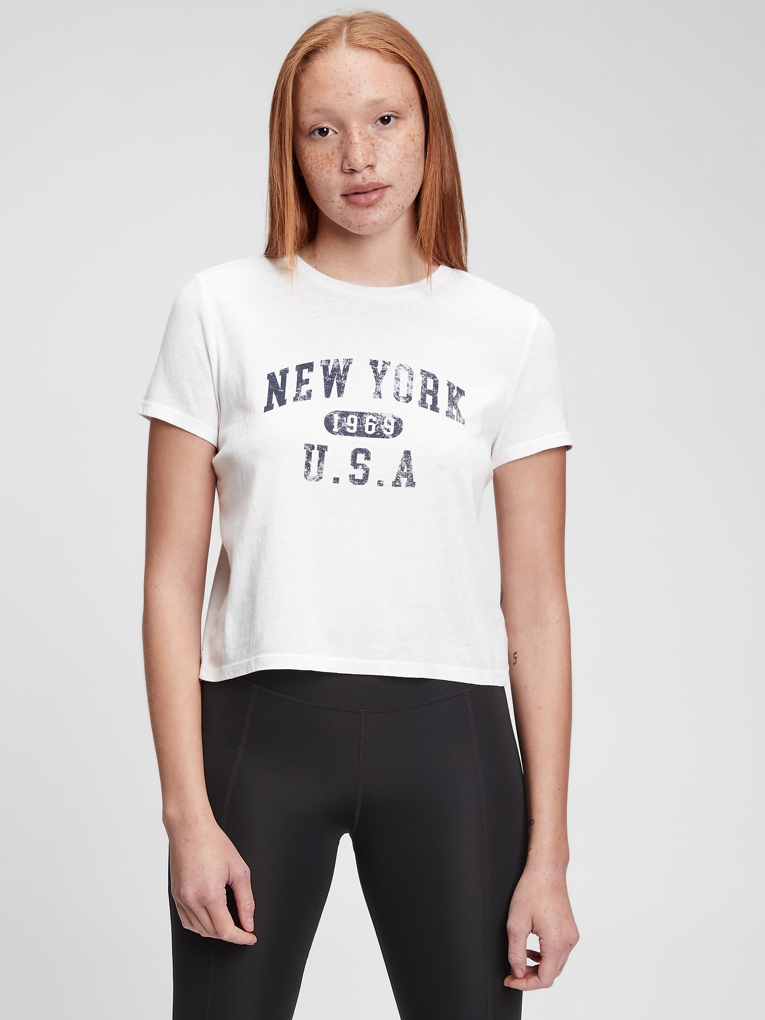 gap shrunken tee