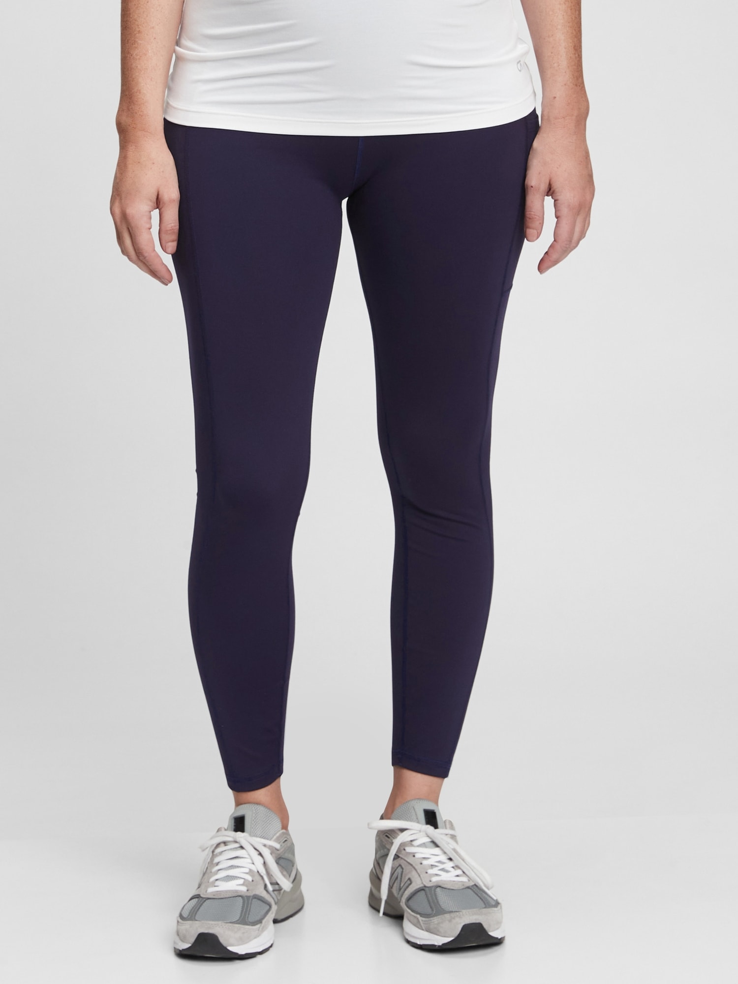 GapFit Sculpt Compression navy blue maternity leggings Size undefined - $10  - From Lindsey