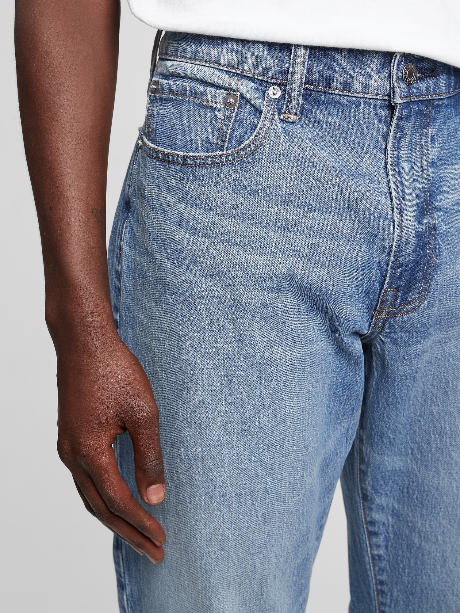 NEW - GAP Men's Standard Jeans With Washwell Indigo Resin Rinse Wash 33x32  - $59 