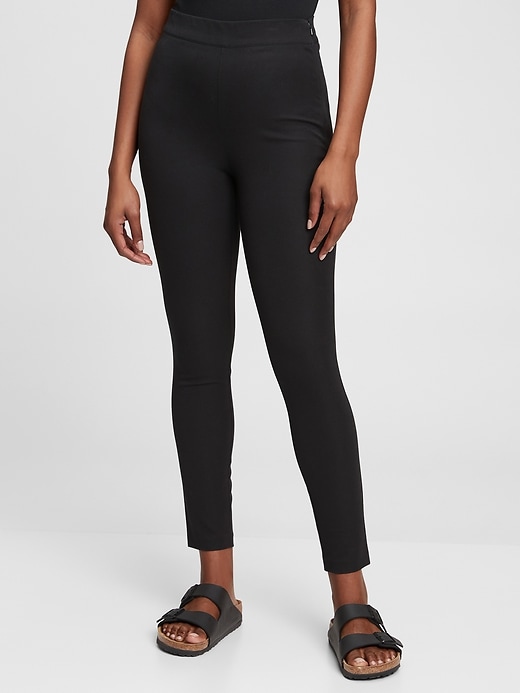 Shop 4 Pairs of  Leggings for $37 in an Early Presidents Day