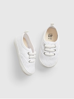 gap white sneakers