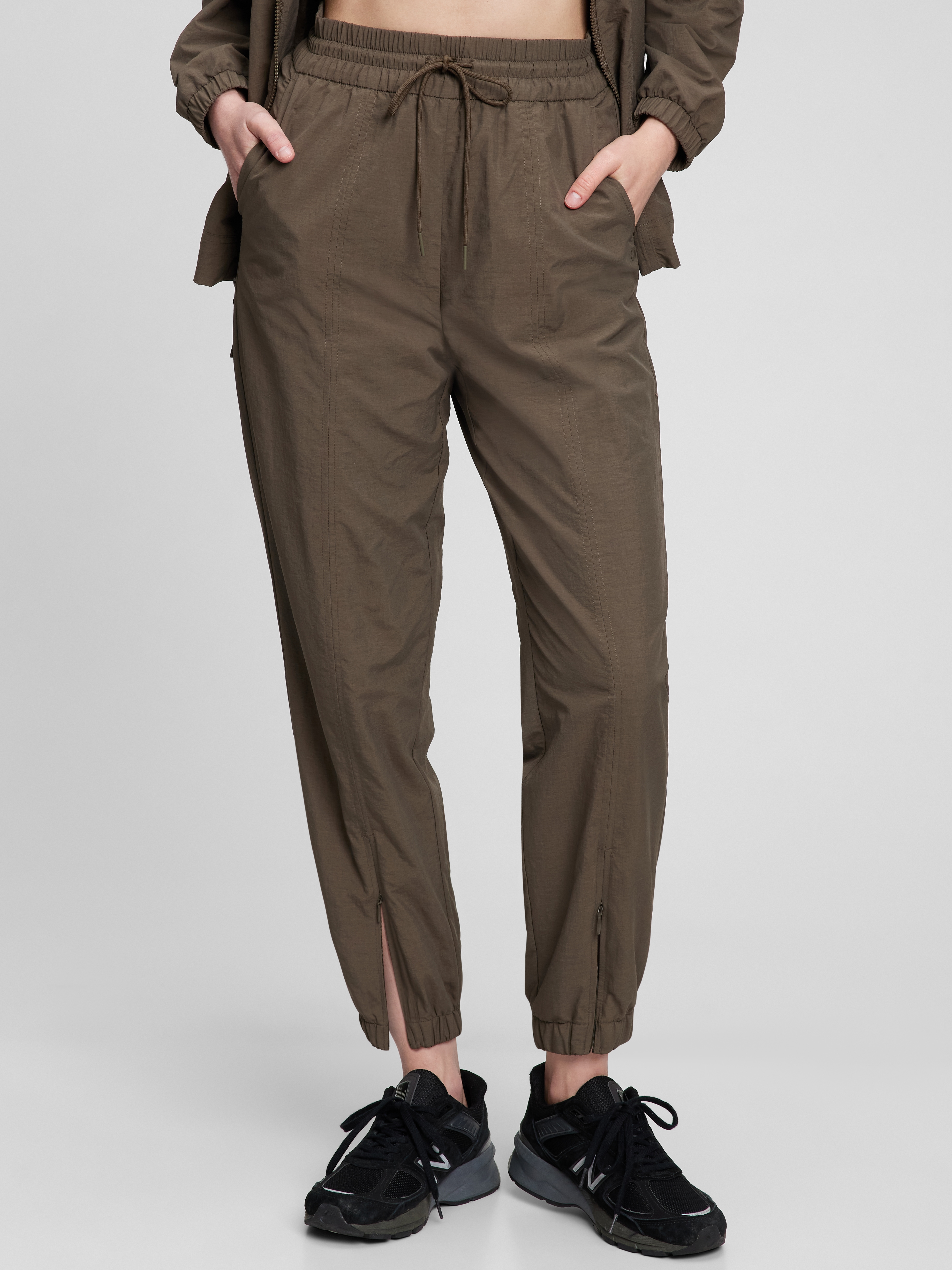 gap nylon pants