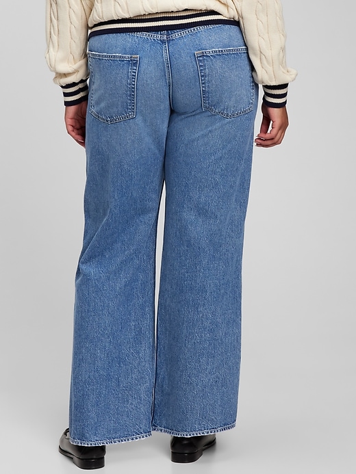 Image number 5 showing, Low Rise Stride Jeans with Washwell