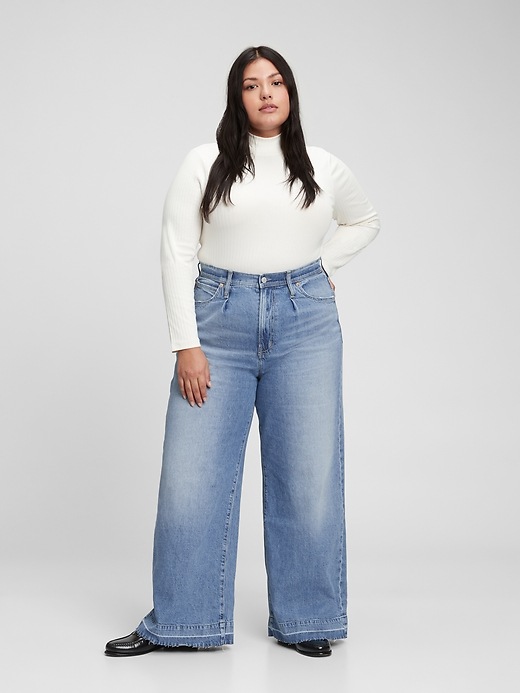High Rise Pleated Wide-Leg Jeans with Washwell | Gap