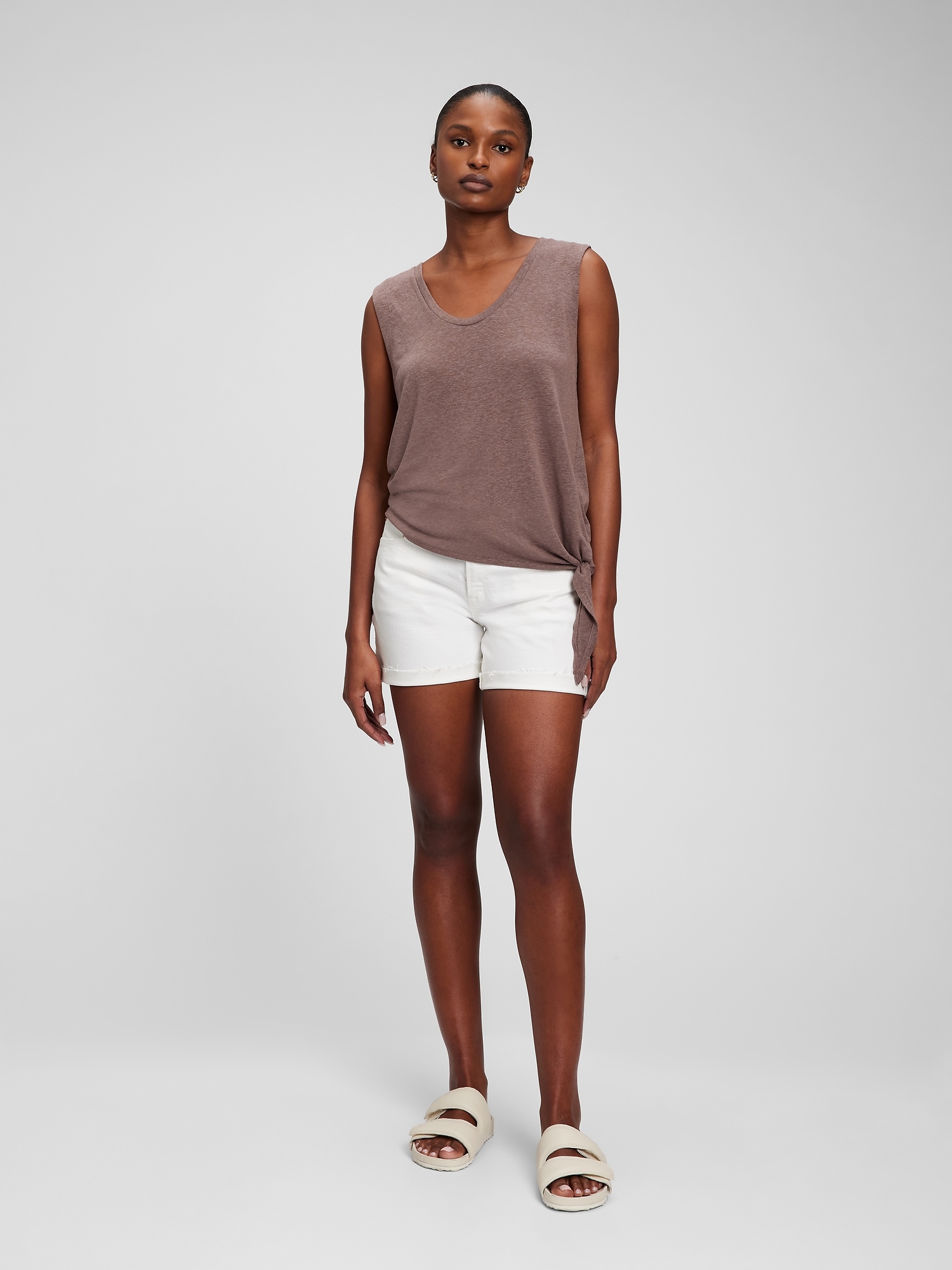 gap sleeveless shirt