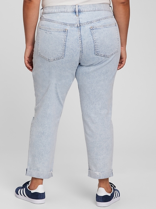 Image number 5 showing, Mid Rise Girlfriend Jeans with Washwell